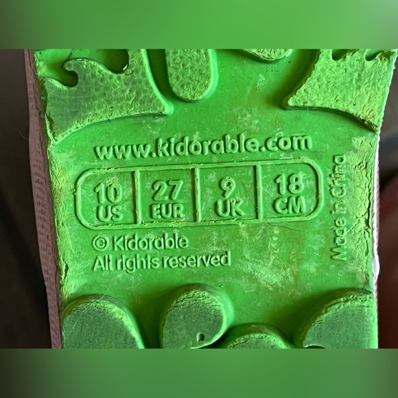 Kidorable Lotus Flower Rainwear Set 4T - Picture 5 of 11